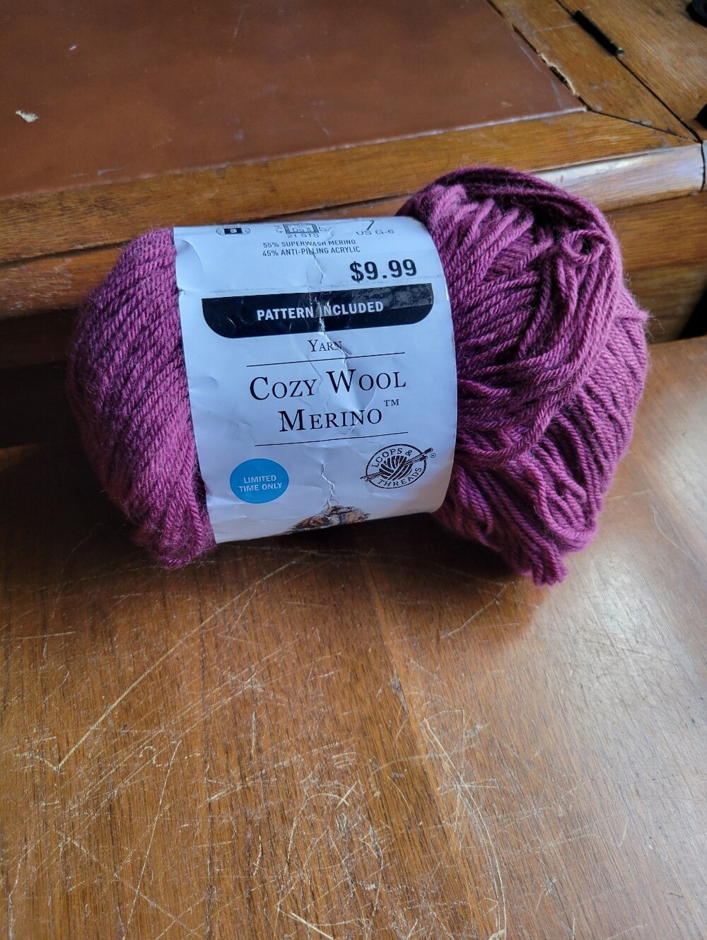 Loops & Threads ~ Cozy Wool Merino, 5.3 oz/410 Yds Burgundy